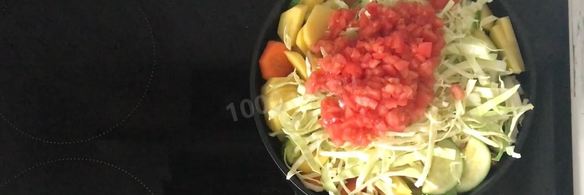 овощное рагу с кабачками, картошкой и капустой