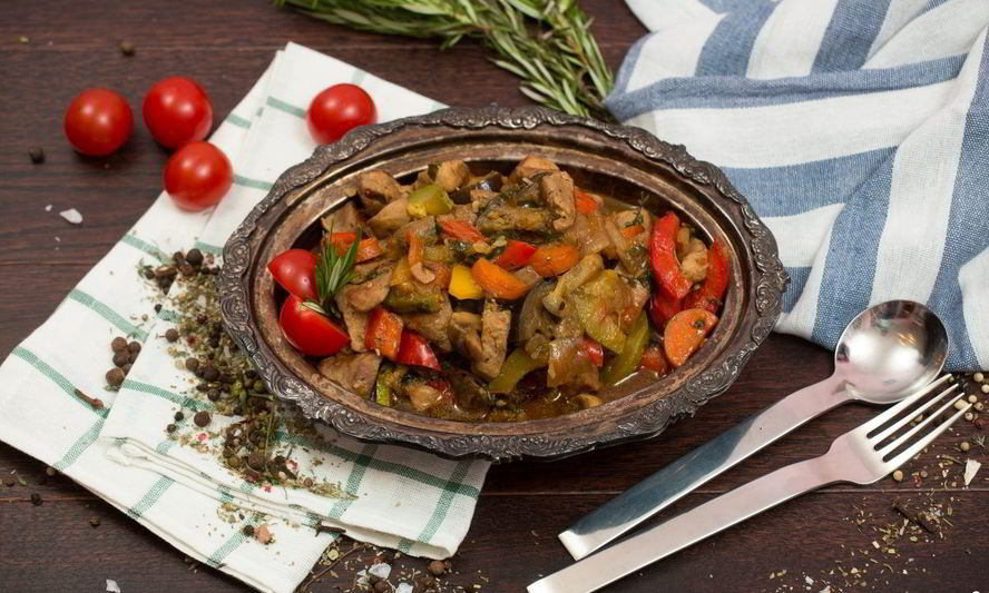 Рецепт овощного рагу со свининой