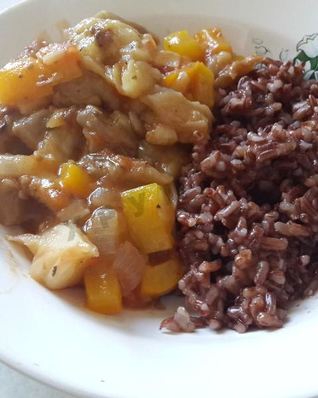 Постное овощное рагу из баклажанов с грибами и овощами