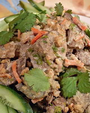 Рагу из куриной печенки с орехами