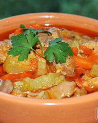 Рагу из свинины с кабачками