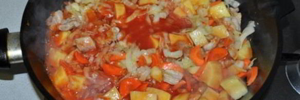 рагу из свинины с овощами в томатном соке