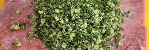 рулет из говядины с рагу из кабачков