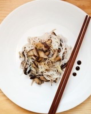 Рисовая лапша с грибами