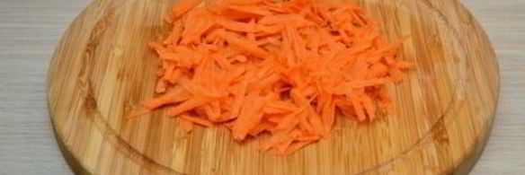 рисовая лапша с куриным филе и овощами