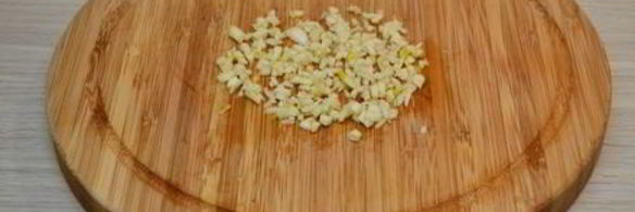 рисовая лапша с куриным филе и овощами