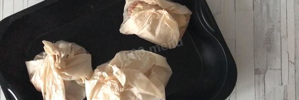 форель в пергаменте с грибами и морковью