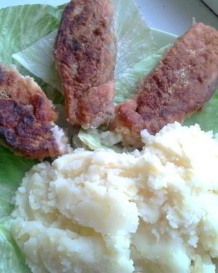 Горбуша жареная кусками в муке