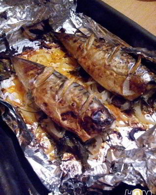 Горчичная скумбрия на овощной подушке