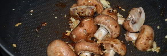 гребешки с грибами и шпинатом