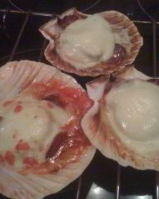 Гребешки в виноградном соусе