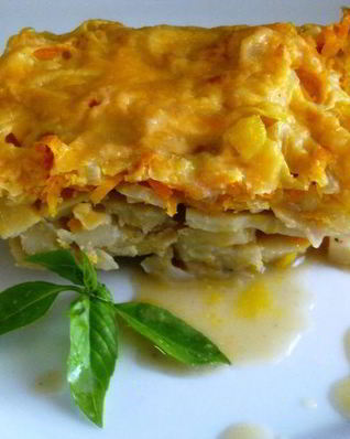 Кальмары, запеченные с картофелем под сырной корочкой