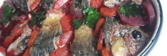 нежный карп в овощном желе