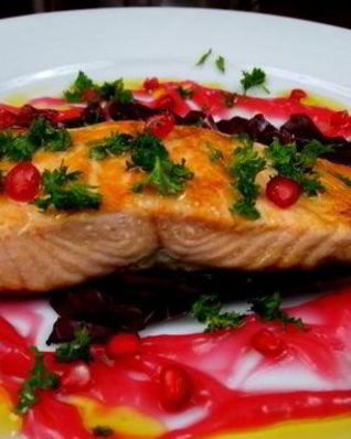 Рыба под соусом на сковороде