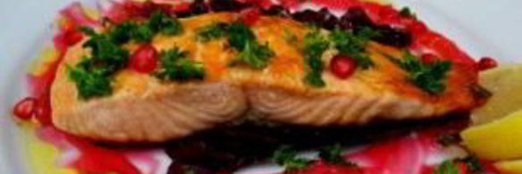 рыба под соусом на сковороде