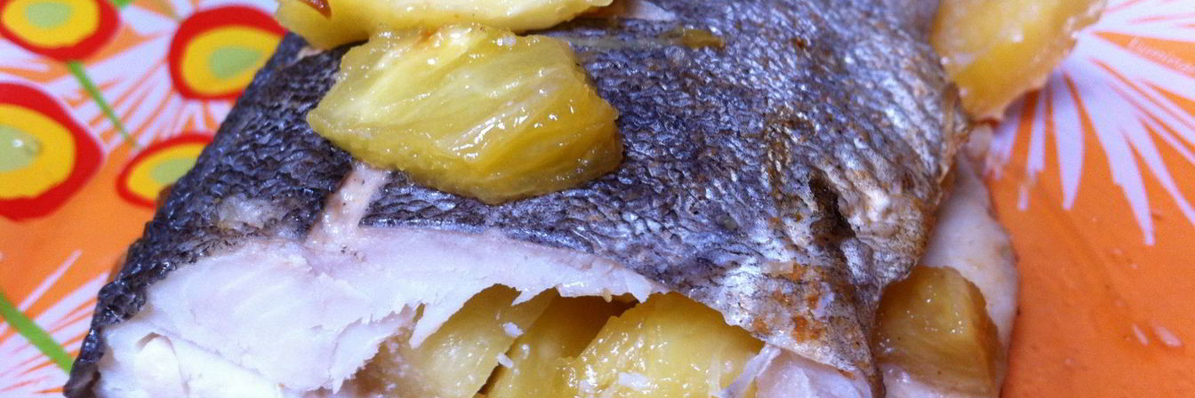 Рыба, запеченная с ананасом