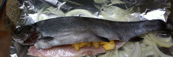 рыба, запеченная с ананасом