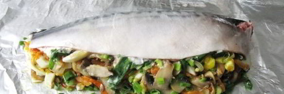 скумбрия запеченная с овощами в фольге