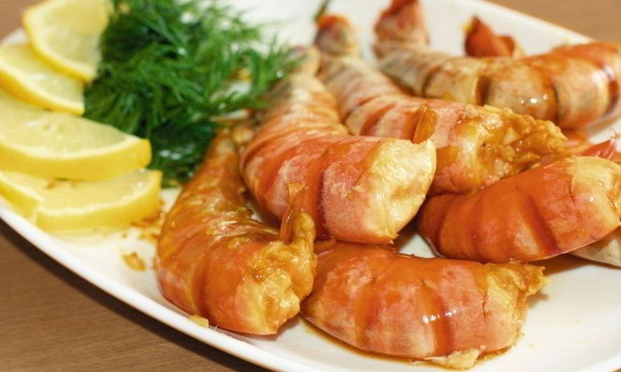 Рецепт запеченных креветок в имбирно-чесночном соусе