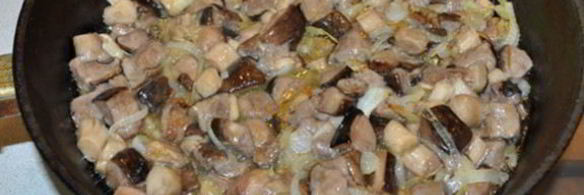 жареные лесные грибы с картофелем