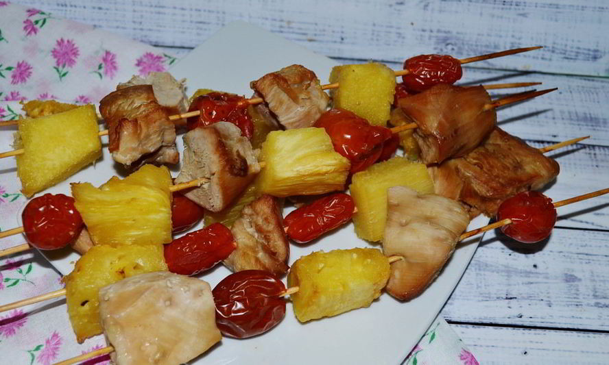 Рецепт куриного шашлыка с ананасом