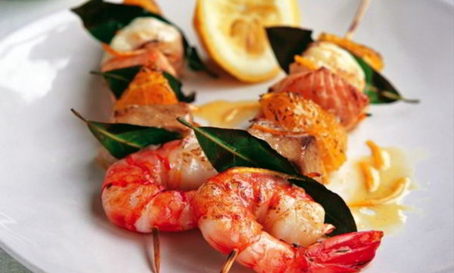 Рецепт рыбных шашлыков с креветками