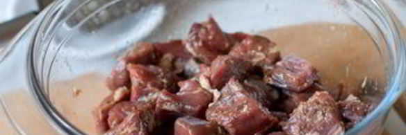 шашлычки из говядины с грибами и луком