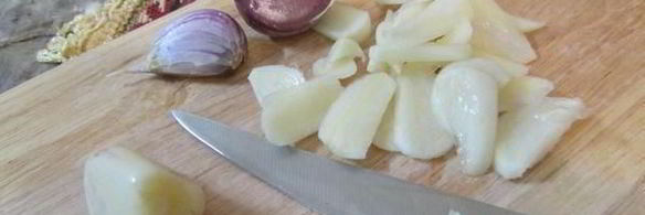 шашлычки из курицы с абрикосами в арахисово-кокосовом маринаде