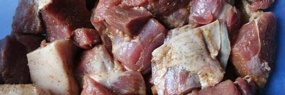 шашлычки из свинины и молодого картофеля