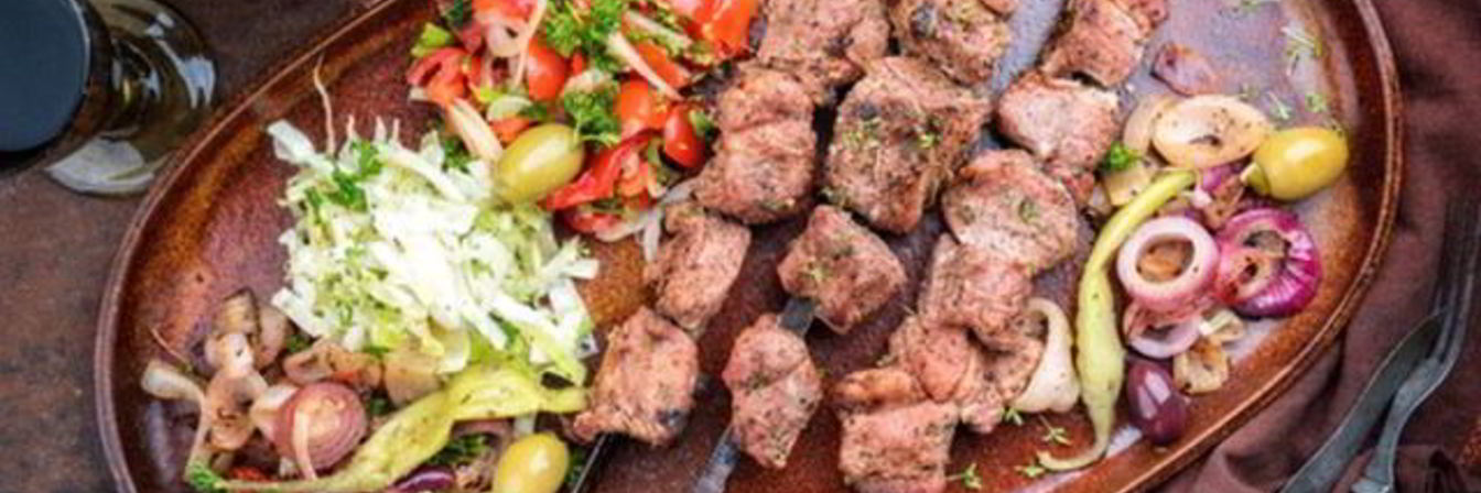 Шашлык из бараньей мякоти с луком