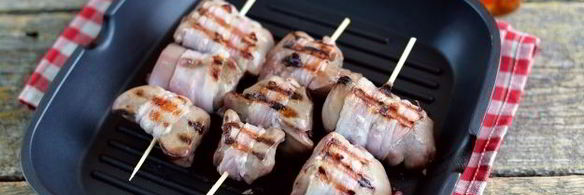 шашлык из индюшиной печени в беконе на сковороде-гриль