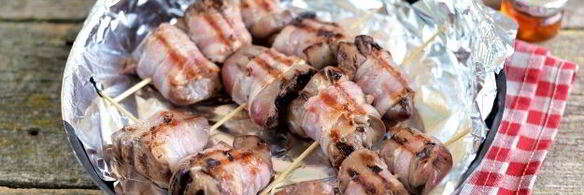 шашлык из индюшиной печени в беконе на сковороде-гриль