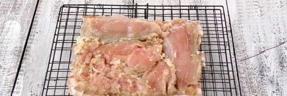 шашлык из куриной грудки в беконе