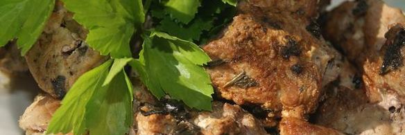 шашлык из свинины с базиликом