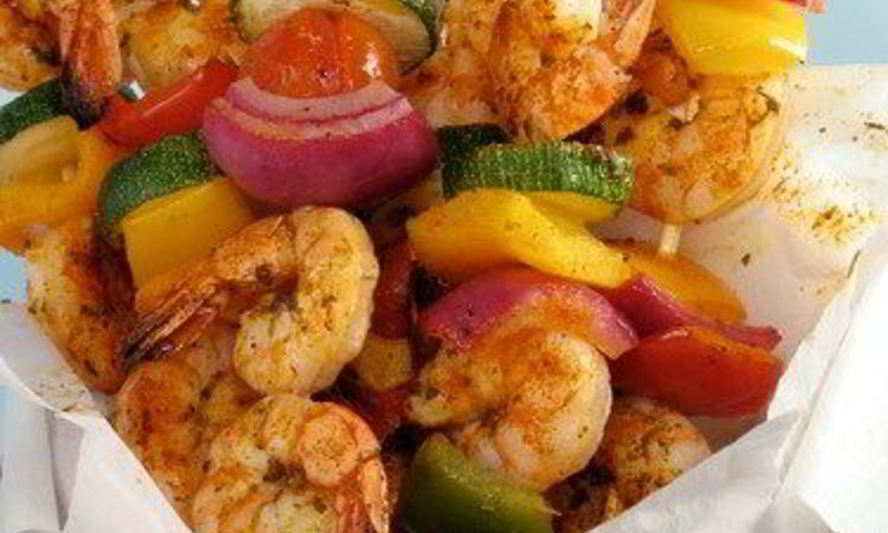 Рецепт шашлыков из креветок и цукини в итальянских травах