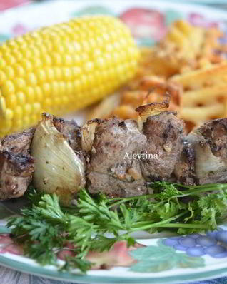 Свиной шашлык на вине