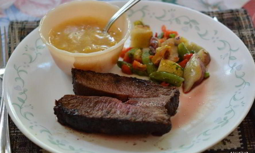 Рецепт флета айрон стейк в кофейно-пряной посыпке