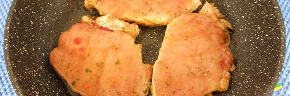 острые свиные стейки с мандариново-медовым соусом