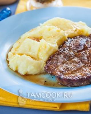 Стейк из свинины на сковороде гриль