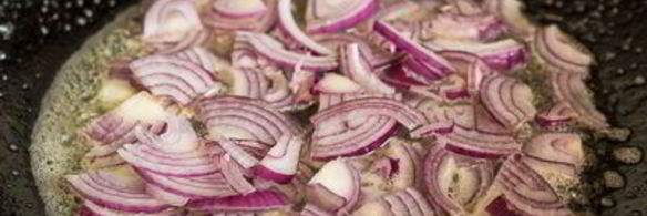 стейк из свинины с яблочным чатни