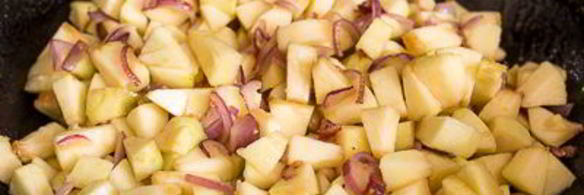 стейк из свинины с яблочным чатни