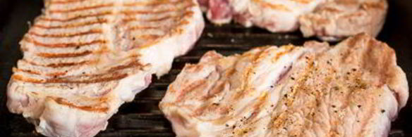 стейк из свинины с яблочным чатни