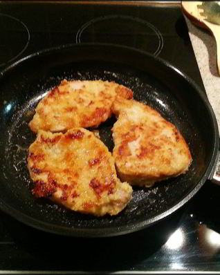 Стейк из свинины в панировке