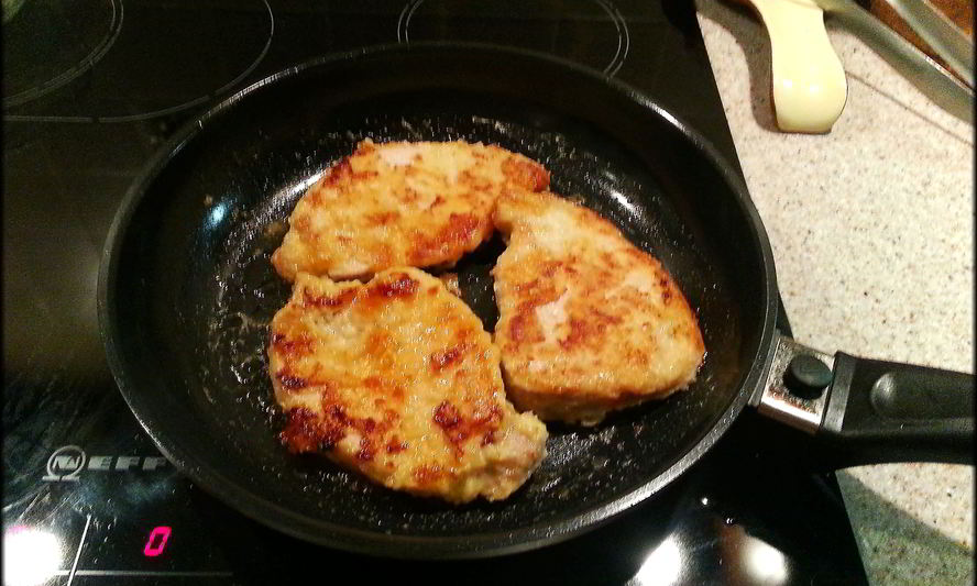 Рецепт стейка из свинины в панировке