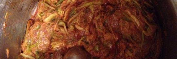 стейк из тунца с черемшой