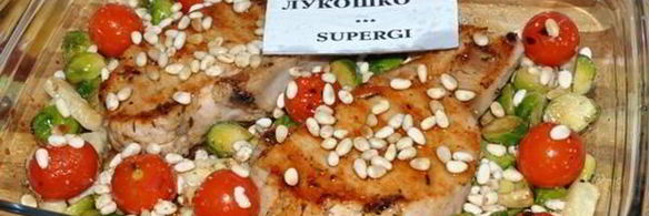 стейк с брюссельской капустой и сельдереем