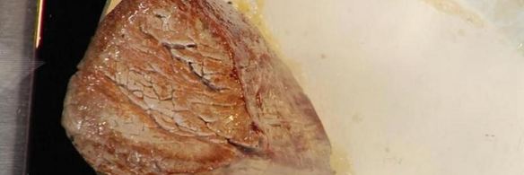 стейк с черным трюфелем, фуа-гра и томленым корнем сельдерея