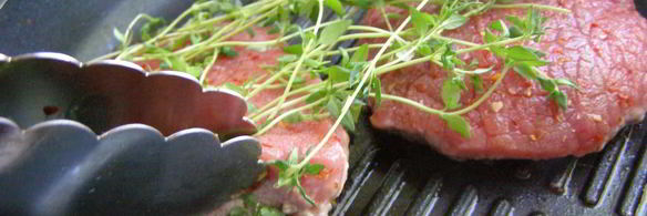 стейк с кровью из говядины