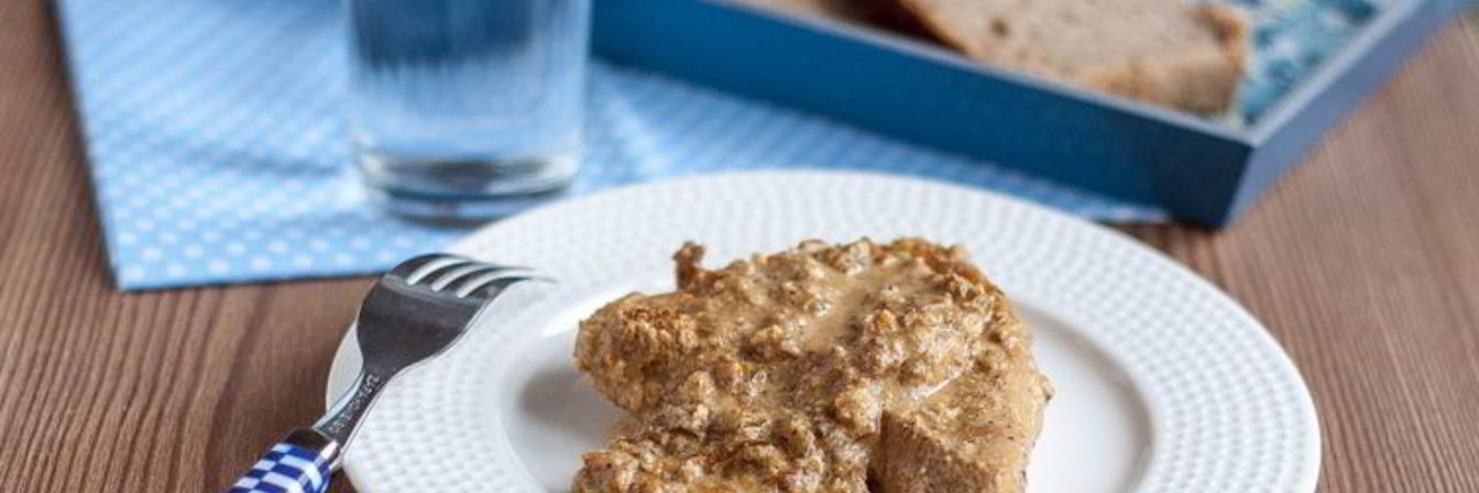 Стейки из индейки с миндальным соусом