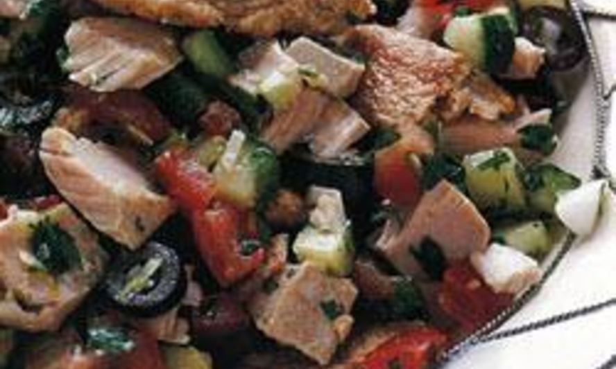 Рецепт тунисского фатуша со стейком из тунца